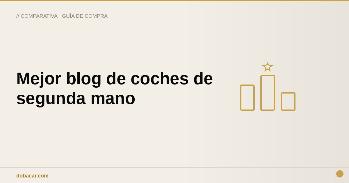 Persona consultando guías de compra de coches de segunda mano en el ordenador
