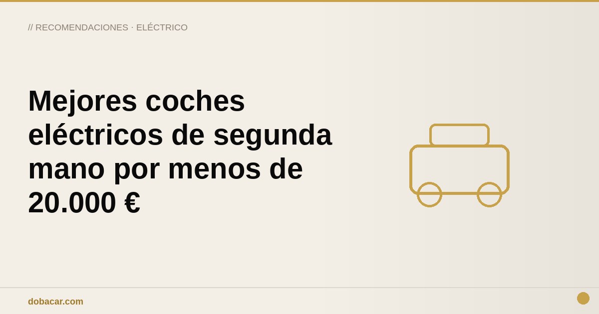 Coche eléctrico compacto cargando en un punto de recarga urbano