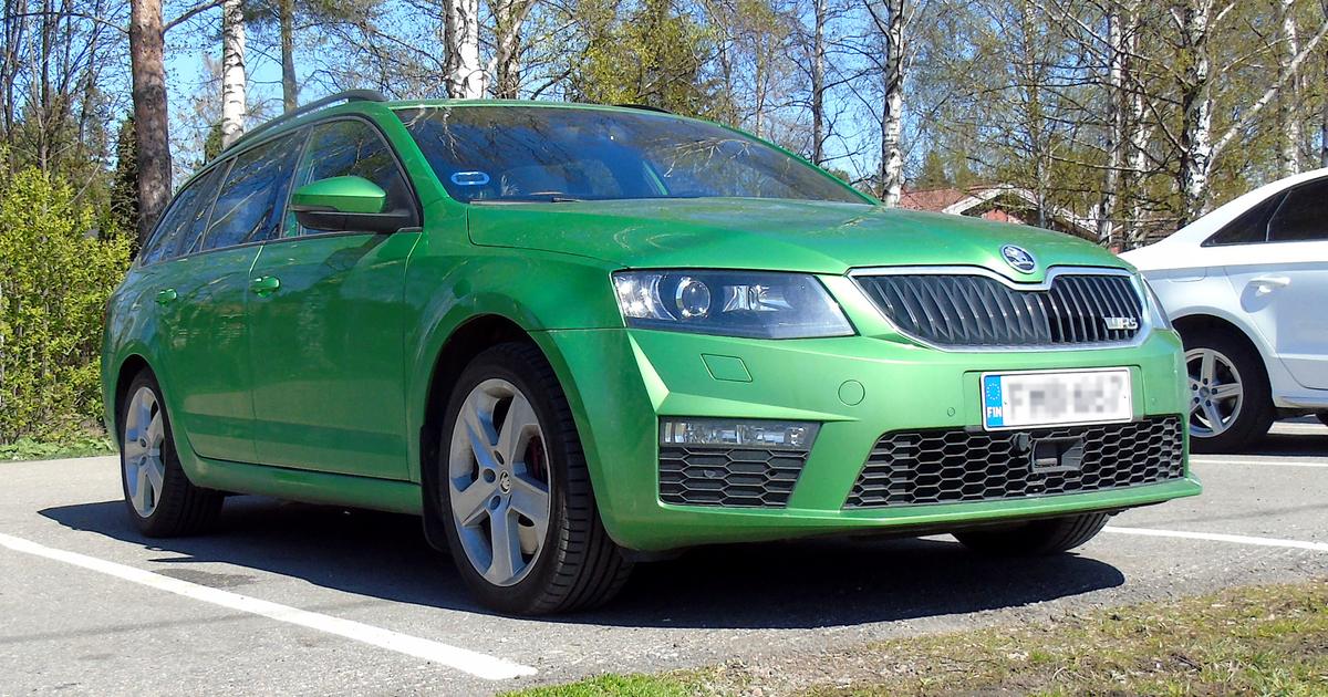 Skoda Octavia vRS aparcado